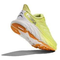 Hoka Women's Arahi 6 Running Shoe - Citrus Glow/White - Regular (B) -Shoe Sale Shop 1123195 CGWHT 4