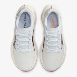 Nike Men's Ultrafly Trail Shoe - White- Regular (D) -Shoe Sale Shop 2aa87f78 3c8d 4cc8 b360 1dab893205a7