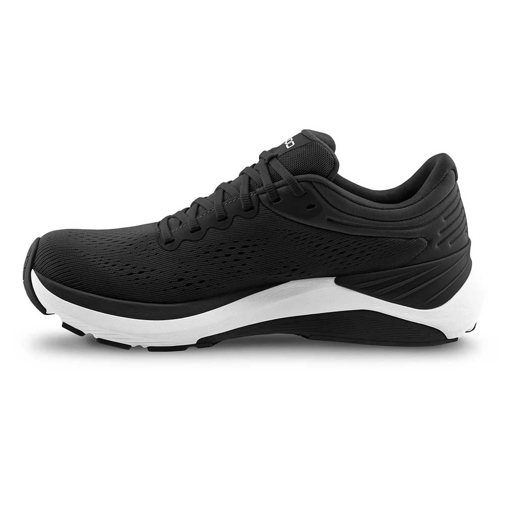Topo Athletic Women's Ultrafly 4 Running Shoe - Black/White- Regular (B) 5 Topo Athletic Women's Ultrafly 4 Running Shoe - Black/White- Regular (B) - Image 3