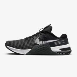 Nike Women's Metcon 8 Training Shoe - Black/White- Regular (B) -Shoe Sale Shop metcon 8 womens training shoes Hzmjkl