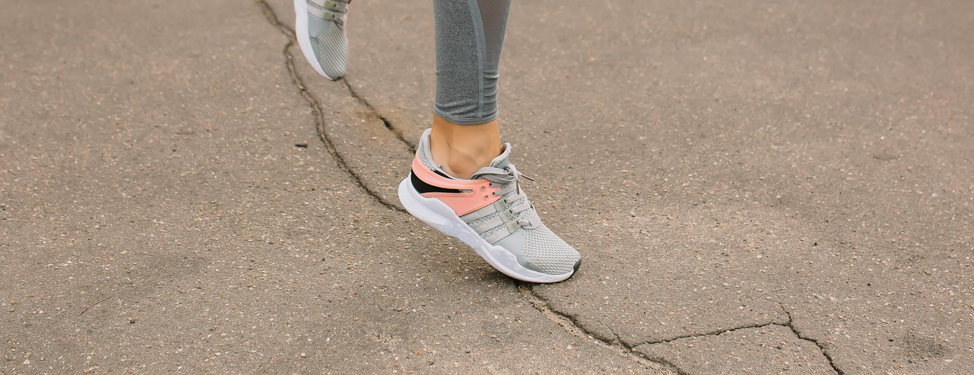 Shoe Sale Shop -Shoe Sale Shop pexels hannaauramenka 8497532